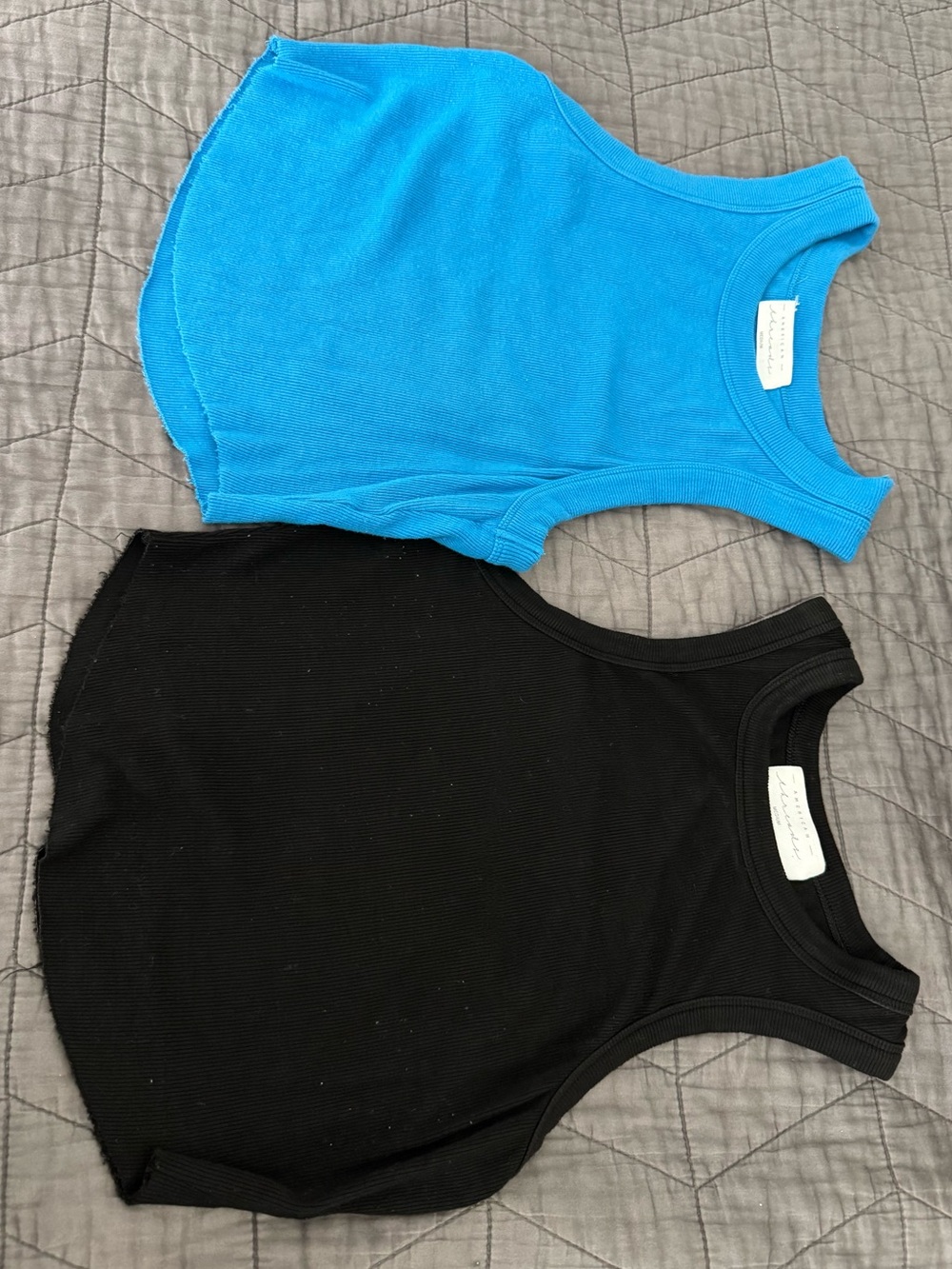 American Threads Cropped Tank Tops